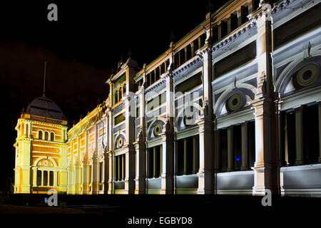 Melbourne, Australia - 21 febbraio - Il Royal Exhibition Buildings illuminato per la Notte Bianca il 21 febbraio 2015. Foto Stock