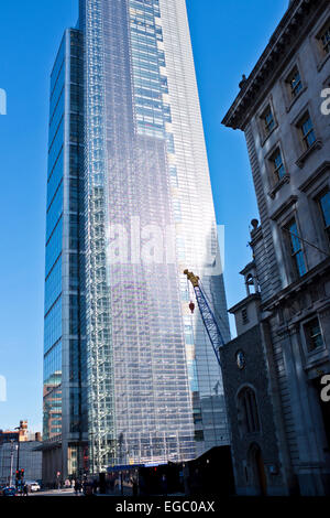 La torre di airone (ufficialmente 110 Bishopsgate) è un grattacielo commerciale a Londra.sorge a 230 metri (755 ft) di altezza,London EC3 Foto Stock