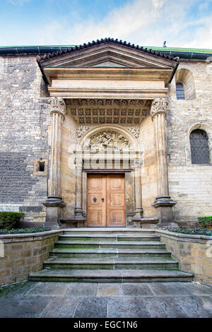 Ingresso al Saint George convento nei pressi del Castello di Praga Foto Stock