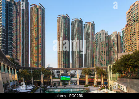 Elevato aumento di edifici residenziali in Kowloon, Hong Kong Foto Stock