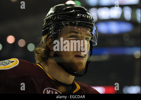 Rosemont, IL, Stati Uniti d'America. Il 22 febbraio, 2015. Chicago Wolves' Jani Hakanpaa (6) in azione durante la American Hockey League tra Chicago Wolves e il San Antonio Rampage all'Allstate Arena in Rosemont, IL. Patrick Gorski/CSM/Alamy Live News Foto Stock