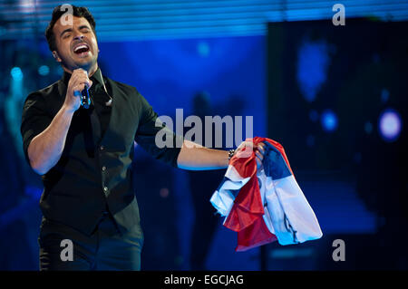 Vina del Mar, Cile. Il 22 febbraio, 2015. Il Puerto Rican cantante Luis Fonsi, esegue durante la 56th International Song Festival di Vina del Mar, al Quinta Vergara park, a Vina del Mar, Cile, il 22 febbraio, 2015. © Jorge Villegas/Xinhua/Alamy Live News Foto Stock