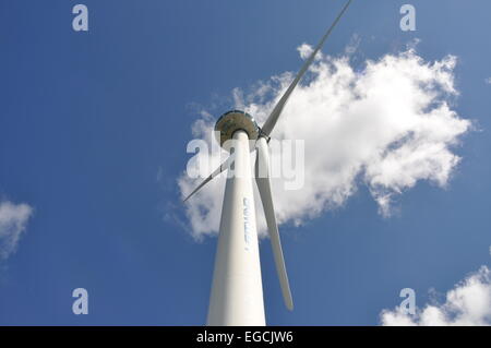 Turbina eolica su Grouse Mountain in North Vancouver, Windrad auf Grouse Mountain in Nord-Vancouver Foto Stock