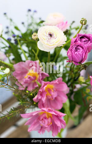 Incredibile rose bouquet di tulipani in vaso Foto Stock