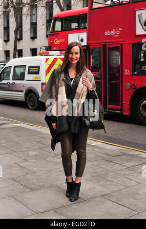 Blogger Lucie Ehrenbergerova frequentando la London Fashion Week - Feb 20, 2015 - Foto: Pista Manhattan/Celine Gaille Foto Stock