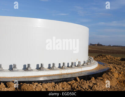 Costruzione di fondo pronto per essere sssembled sulla nuova fattoria eolica Foto Stock