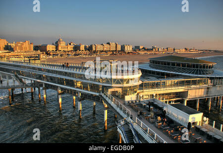 Vista dal molo del casinò, Scheveningen sulla costa del mare del Nord, Den Haag, Paesi Bassi Foto Stock