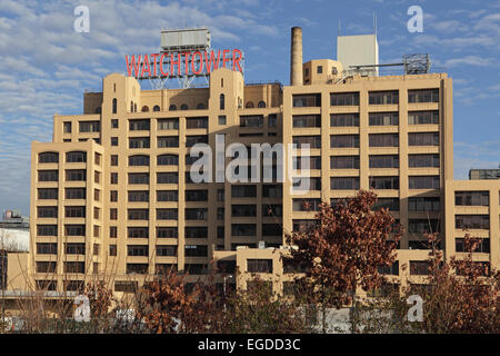 La sede internazionale del Jehova i suoi testimoni a 30 Columbia Heights a Brooklyn Heights, New York Foto Stock