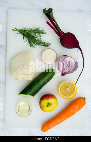 Gli ingredienti di una sana insalata di greggio utilizzato a Slimmeria possedute da Galia Granger. Questo è il tipo di alimento che viene alimentato ai clienti Foto Stock