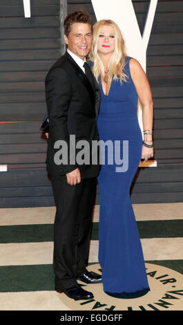 Attore Rob Lowe e la moglie Sheryl Berko frequentare il Vanity Fair Oscar Party a Wallis Annenberg Center for the Performing Arts di Beverly Hills, Los Angeles, Stati Uniti d'America, il 22 febbraio 2015. Foto: Hubert Boesl - nessun filo SERVICE - Foto Stock