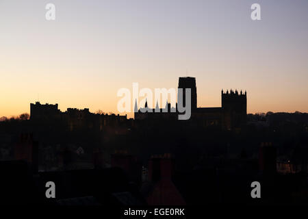 Lo spuntar del giorno su Durham City, Inghilterra. Foto Stock