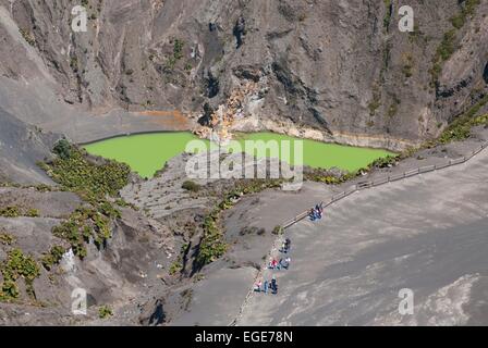 Costa Rica. Parco nazionale di Vulcano di Irazu, Diego de la Haya crater e il lago Foto Stock