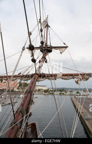 Galeone Andalucia (chiamato La Pepa nel 2012) è una replica di un secolo XVII galeone. Una volta salpò dalla Spagna in America e in Asia. Foto Stock