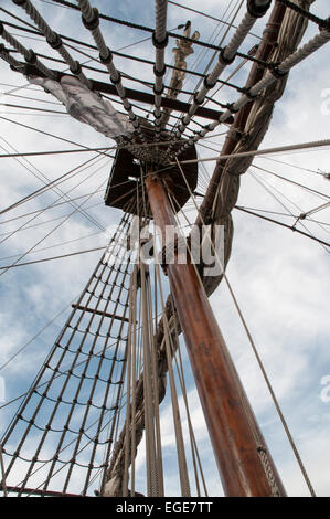 Galeone Andalucia (chiamato La Pepa nel 2012) è una replica di un secolo XVII galeone. Una volta salpò dalla Spagna in America e in Asia. Foto Stock