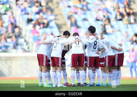 Matsumoto Yamaga FC team group, 21 febbraio 2015 - Calcio : 2015 J.League pre-stagione match tra Yokohama f Marinos 0-1 Matsumoto Yamaga FC a Nissan Stadium di Kanagawa, Giappone. (Foto di Giovanni Osada/AFLO SPORT) [1156] Foto Stock