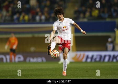 Villarreal, Spagna. 19 Feb, 2015. Andre Ramalho (Salisburgo) Calcio/Calcetto : UEFA Europa League Round di 32 prima gamba match tra Villarreal CF 2-1 FC Salzburg al El Madrigal stadio in Villarreal, Spagna . © Mutsu Kawamori/AFLO/Alamy Live News Foto Stock