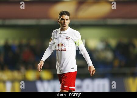 Villarreal, Spagna. 19 Feb, 2015. Jonathan Soriano (Salisburgo) Calcio/Calcetto : UEFA Europa League Round di 32 prima gamba match tra Villarreal CF 2-1 FC Salzburg al El Madrigal stadio in Villarreal, Spagna . © Mutsu Kawamori/AFLO/Alamy Live News Foto Stock