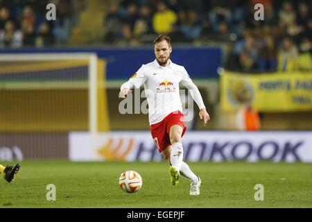 Villarreal, Spagna. 19 Feb, 2015. Andreas Ulmer (Salisburgo) Calcio/Calcetto : UEFA Europa League Round di 32 prima gamba match tra Villarreal CF 2-1 FC Salzburg al El Madrigal stadio in Villarreal, Spagna . © Mutsu Kawamori/AFLO/Alamy Live News Foto Stock