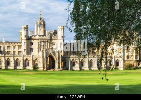 Nuovo tribunale, St. John's College di Cambridge University sul giorno di estate Foto Stock