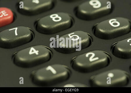 Close up shot angolata della calcolatrice Foto Stock