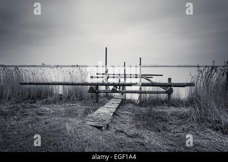 Pontile in legno sul fiume Severn. Foto Stock