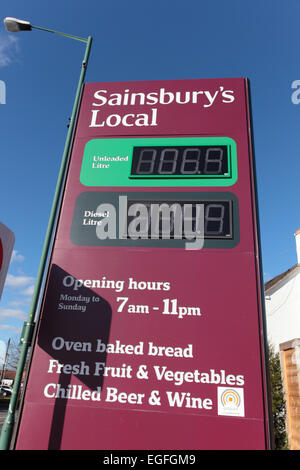 Sainsbury's locale stazione di benzina Foto Stock