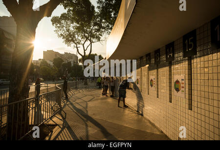 Vista esterna del Maracanã stadium prima di Botafogo vs Unión Española, Rio de Janeiro, Brasile Foto Stock