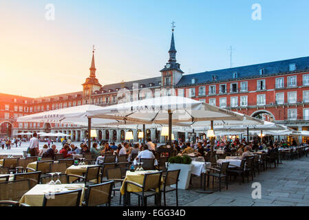 Madrid, terrazza su plaza Mayor Foto Stock