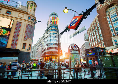 Plaza de Callao e la Gran Via di notte. Madrid Foto Stock