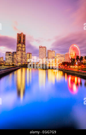 Yokohama, Giappone skyline a Minato Mirai Waterfront District. Foto Stock