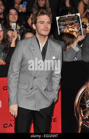 LOS ANGELES, CA - Novembre 18, 2013: Sam Claflin alla US premiere del suo film "La fame di giochi: la cattura del fuoco' presso il Nokia Theatre LA LIVE. Foto Stock