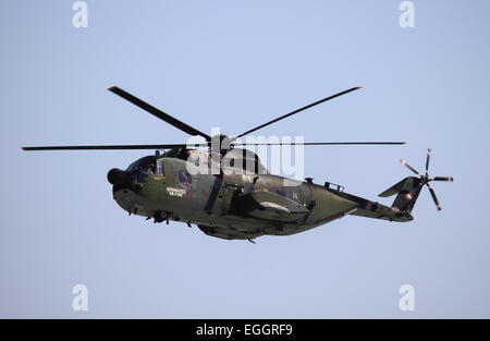 Roma - 29 giugno: un agusta HH-3f Esegue in elicottero a roma international air show il 29 giugno 2014 in Roma, Italia Foto Stock