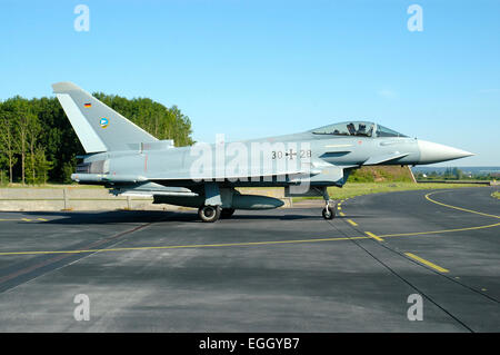 Eurofighter EF2000 Typhoon dal tedesco Air Force sulla base aerea di Neuburg, Germania Foto Stock