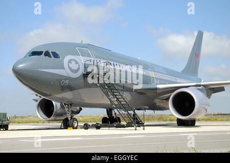 Airbus CC-150 Polaris tanker aerei della Royal Canadian Air Force a Trapani Airbase, Sicilia, durante l'operazione Unified prote Foto Stock