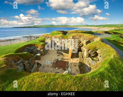 Una casa del neolitico nella liquidazione di Skara Brae, circa 2.500 a 2.000 bc, orkney island, Scotland, Regno Unito Foto Stock