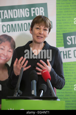 Caroline Lucas, MP per il Padiglione di Brighton, parla al Partito Verde elezione lancio Foto Stock