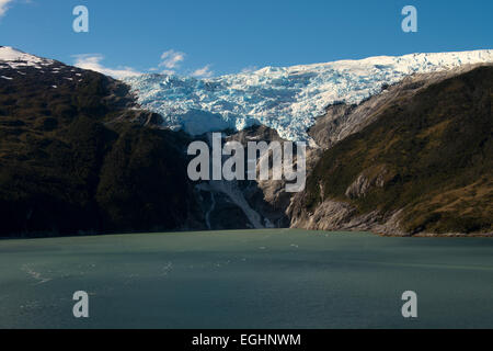 Romancio Glacier ramo settentrionale del Canale di Beagle il Cile con la Cordillera Darwin come sfondo Foto Stock
