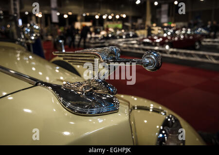 Cappa Dea ornamento della velocità (ciambelle chaser) di un Packard 120 Convertible Sedan con Dietrich Corpo, 1937. Foto Stock