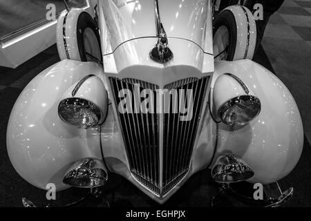 Frammento di un Packard 120 Convertible Sedan con Dietrich Corpo, 1937. In bianco e nero. Foto Stock