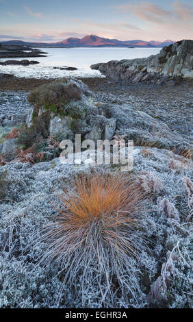 Una vista verso Broadford da vicino Breakish, Isola di Skye in Scozia Foto Stock