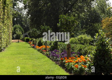 Castle Bromwich Hall giardini, un inglese un giardino barocco attualmente sotto restoratiion dal Castle Bromwich Hall Gardens Trust Foto Stock