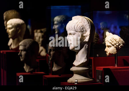 Roma. L'Italia. Busto di imperatore romano Nerone (tra 54 -59 AD) Palazzo Massimo alle Terme e Museo Nazionale Romano. Foto Stock