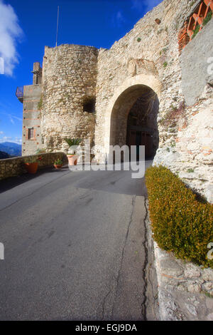 Rometta fortificazione medievale, porto di Milazzo Foto Stock