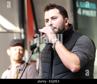 Tyler Farr esegue sul 'Fox & Friends' estate All-American Serie di concerto con: Tyler Farr dove: la città di New York, New York, Stati Uniti quando: 22 Ago 2014 Foto Stock