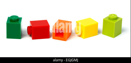 1 x 1 mattoncini Lego in diversi colori. La maggior parte stampata in mattoni Lego nel 2013 . 3,15 miliardi di questo mattone è stato prodotto nel 2013. Foto Stock