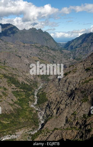 Cilaos, Isola di Reunion, Francia. 4 Ago, 2013. Fiume Bras-Rouge in Cilaos cirque, uno dei tre circhi dell'isola di Reunion © Valerie Koch/ZUMA filo/ZUMAPRESS.com/Alamy Live News Foto Stock