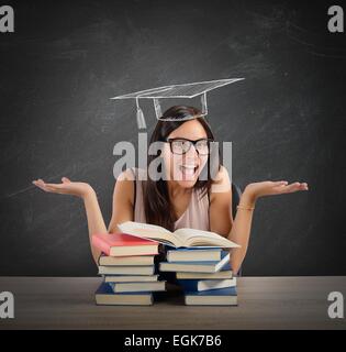 Lo studente arriva a graduazione Foto Stock