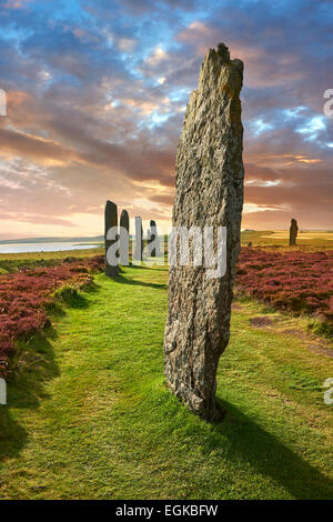 L'anello di Brodgar, 2.500 a circa 2.000 BC, neolitico un cerchio di pietra o henge un Sito Patrimonio Mondiale dell'UNESCO, isole Orcadi, Scozia Foto Stock