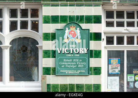 Il Pub Victory a Brighton Regno Unito mostra il segno e dettagli architettonici. Foto Stock