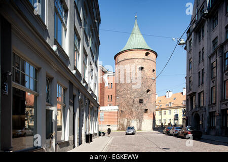 Torre della Polvere in Riga su una soleggiata giornata di primavera Foto Stock